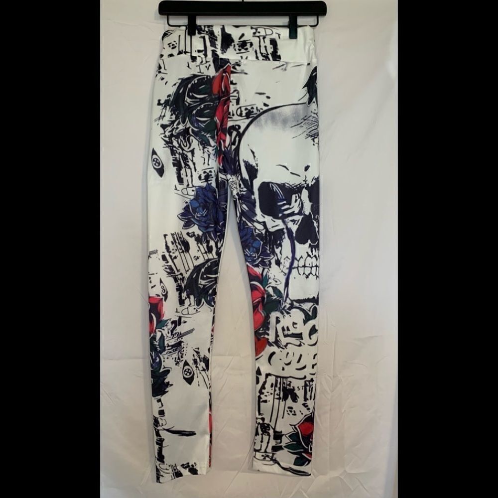 Misslook Size Small Floral skull leggings‎